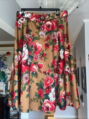 NWT Brooks Brothers Floral Full Skirt with Matching Belt Sz 10